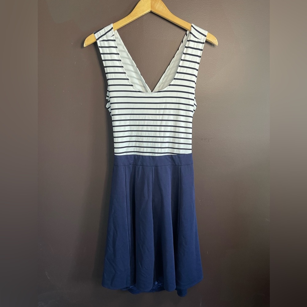 Blue and White Sleeveless V-Neck A-Line Sundress